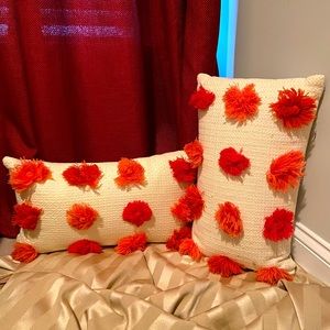 Decorative rectangle Pom Pom pillows